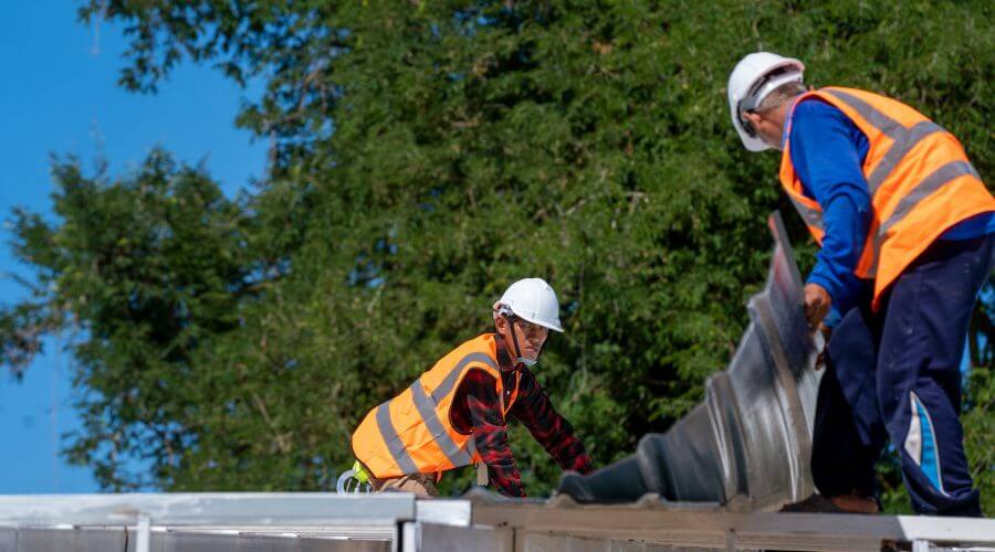 Professional residential roofers in Norwalk, IA